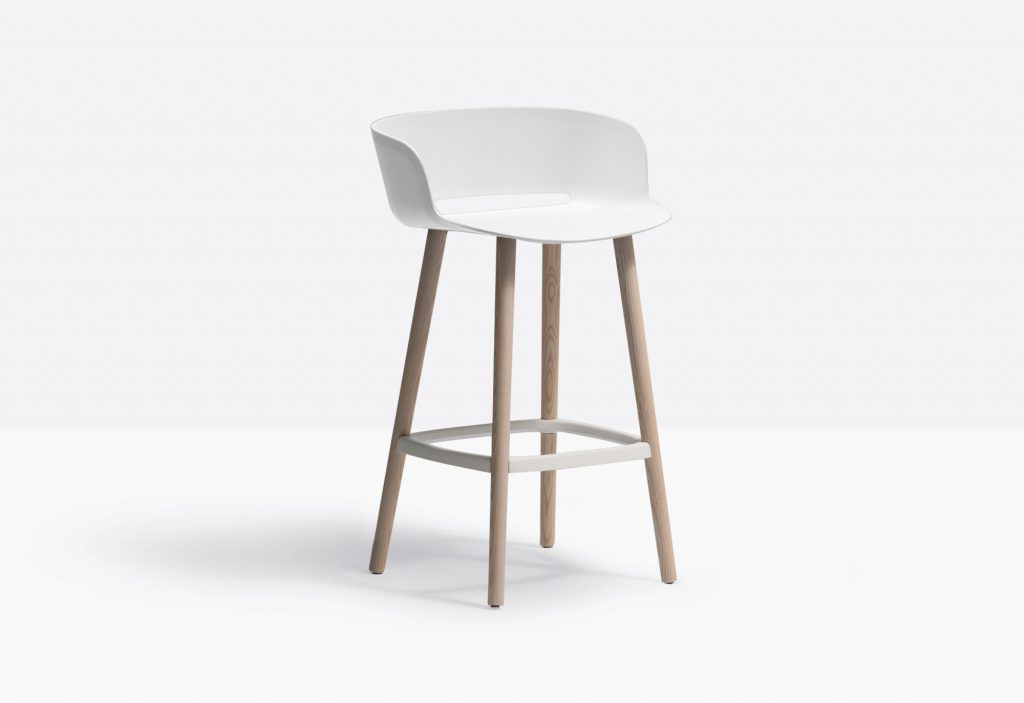 Babila Timber Leg Stool by Pedrali